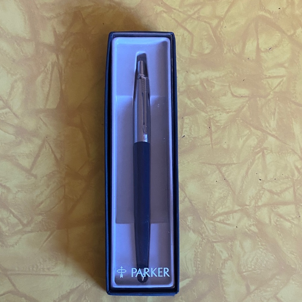 Parker Jotter Navy and Chrome Pen